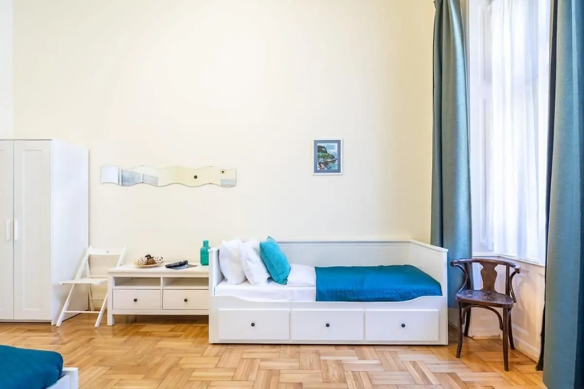 Apartment Quiet Home At Super Central Location Budapest