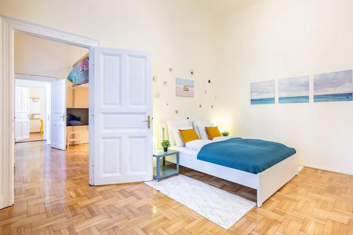 Apartment Quiet Home At Super Central Location Budapest